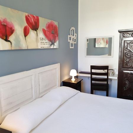 Blue Dolphin Guest House Alghero Bagian luar foto