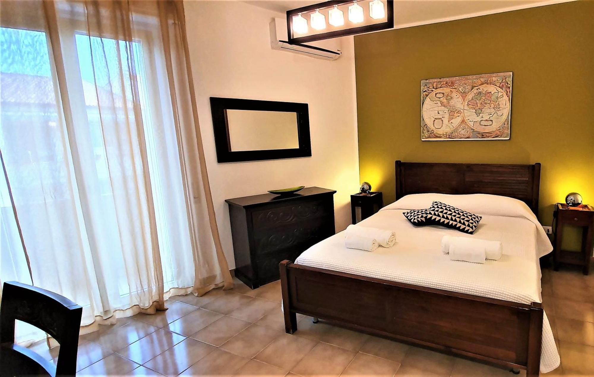 Blue Dolphin Guest House Alghero Bagian luar foto